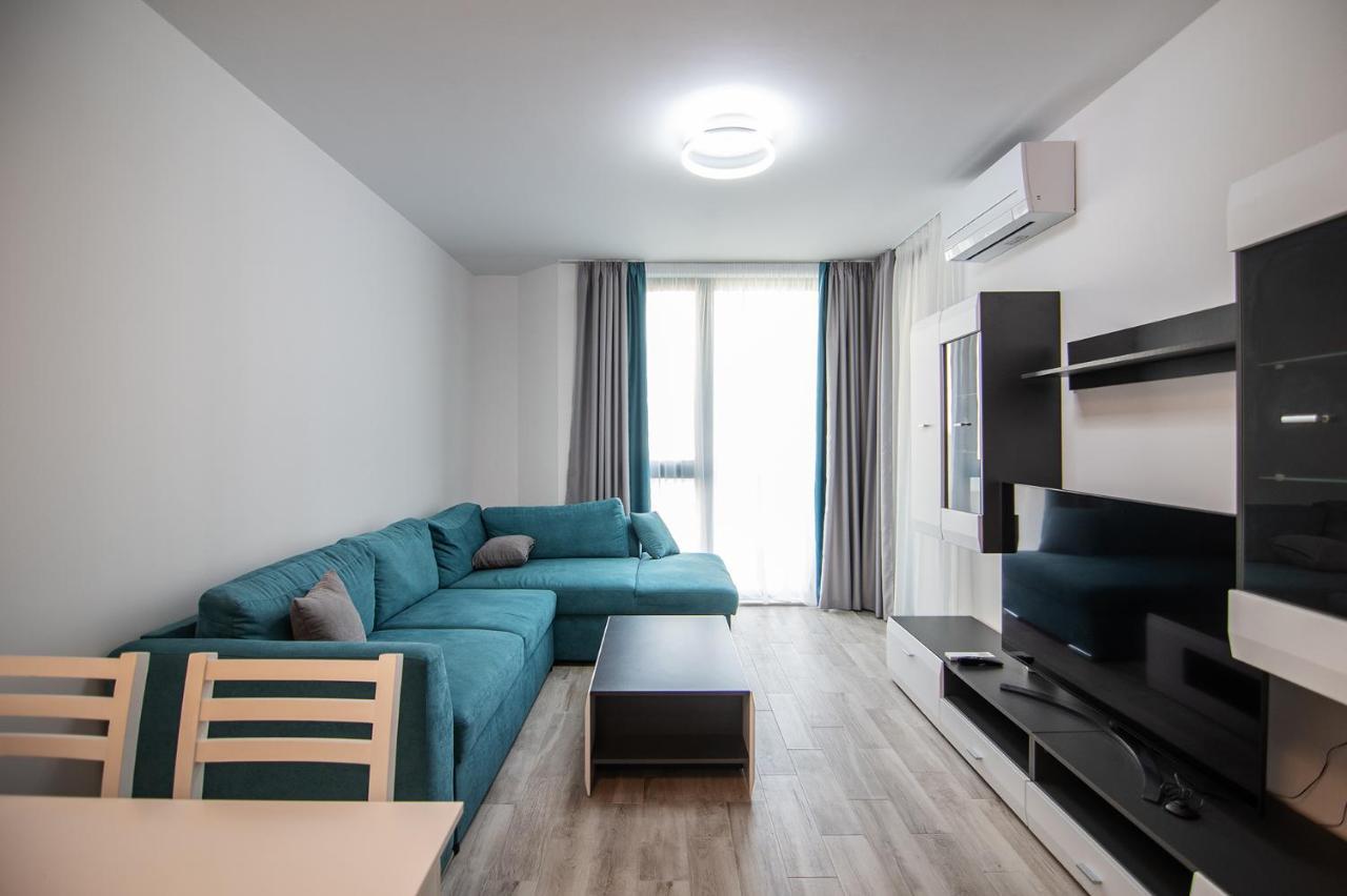Sea Flats With Parking And Pool In Azur Residence Saints Constantine and Helena Bagian luar foto